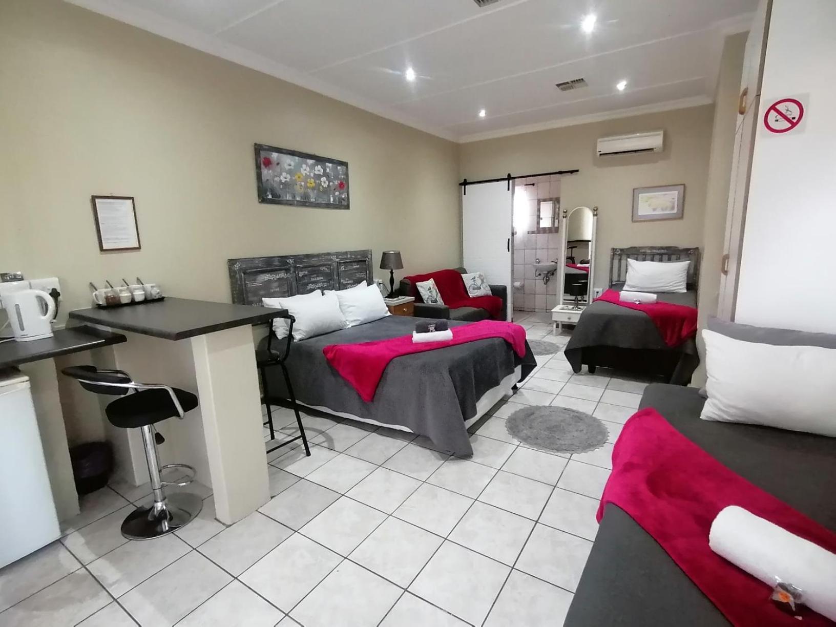 Tehillah Guesthouse Upington Bagian luar foto